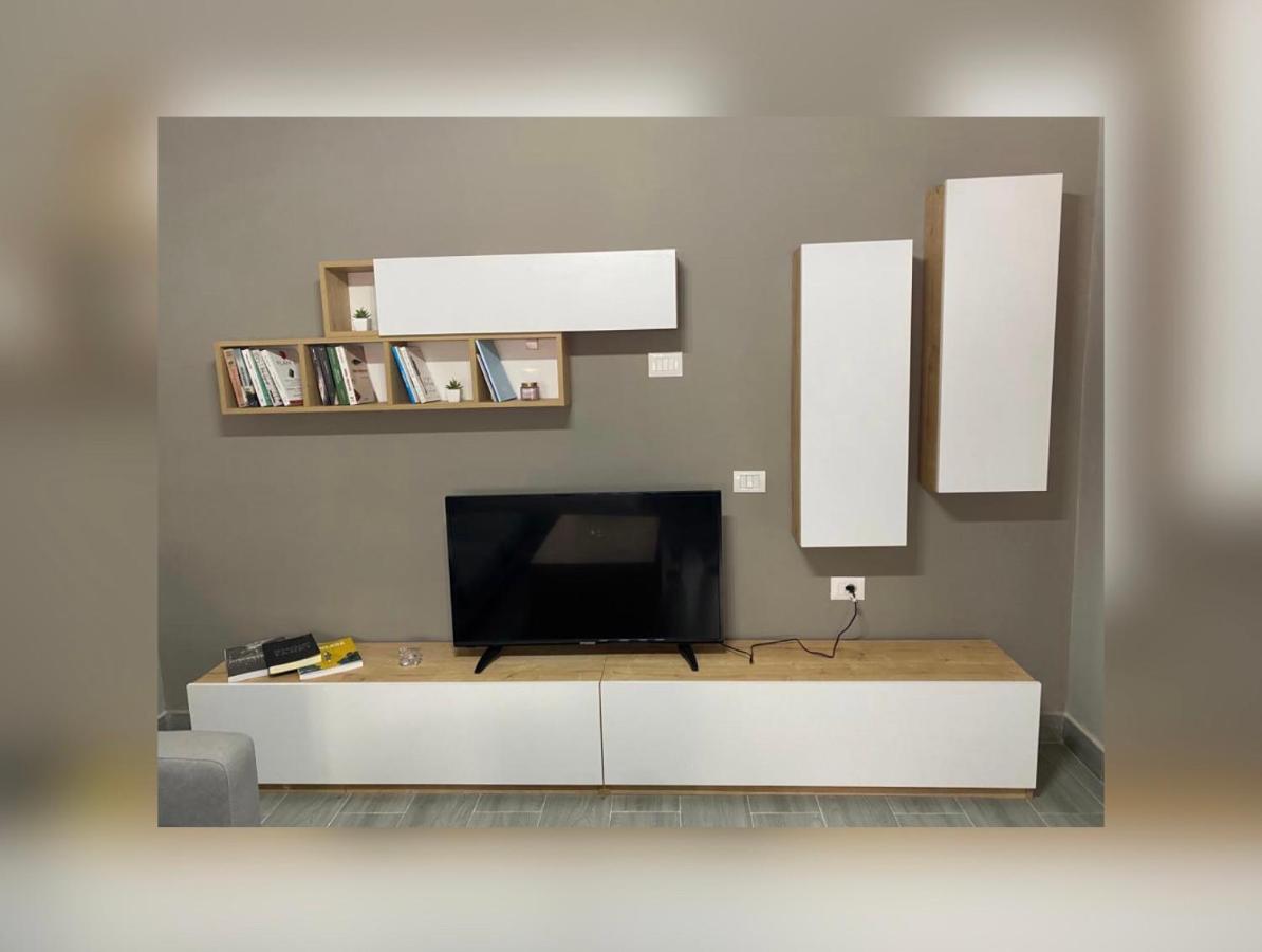 New New Bazaar Appartement Tirana Buitenkant foto